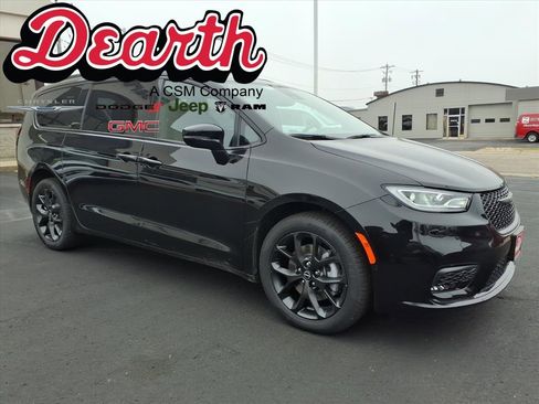 New 2026 Chrysler Pacifica Select w/ S Appearance Package image 1