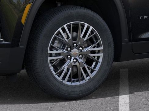 New 2026 Chevrolet Traverse LT w/ Driver Confidence Package AWD/4WD image 9