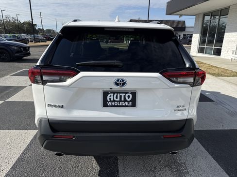 Used 2024 Toyota RAV4 XLE image 4