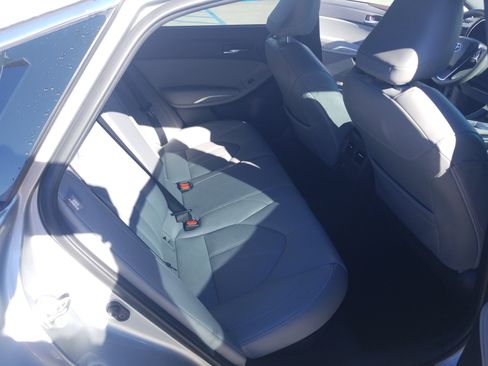 Used 2022 Toyota Avalon XLE image 15