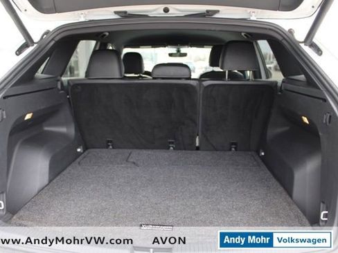 Used 2020 Volkswagen Atlas Cross Sport SE w/ Towing Package image 13