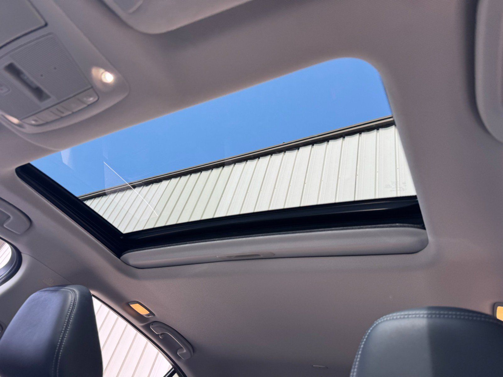Used 2023 INFINITI Q50 Luxe w/ Cargo Package RWD image 11