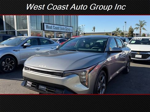 Used 2026 Kia K4 LXS image 2