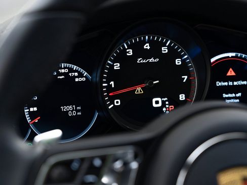 Used 2023 Porsche Cayenne Turbo image 23