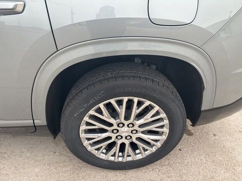 Used 2025 GMC Acadia Denali w/ LPO, Floor Liner Package image 8