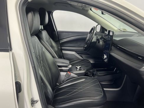 Used 2024 Ford Mustang Mach-E Select image 29