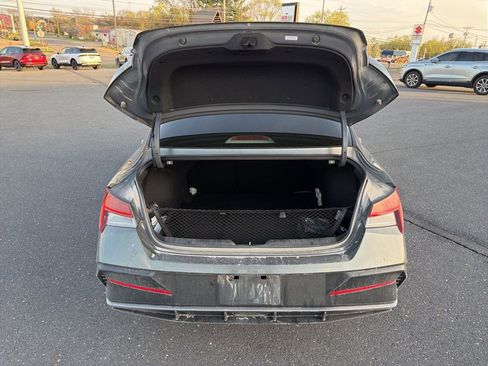 Used 2024 Hyundai Elantra SEL w/ Convenience Package image 16