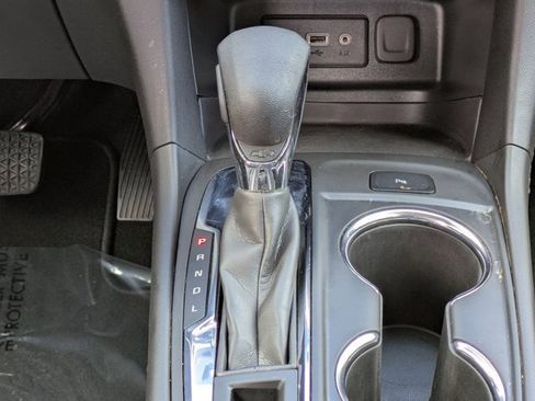 Used 2023 Chevrolet Equinox LT image 14