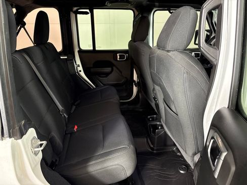 Used 2022 Jeep Wrangler Unlimited Sport AWD/4WD image 18