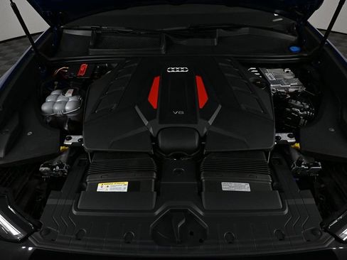 Used 2024 Audi SQ8 Prestige w/ Prestige Package image 31