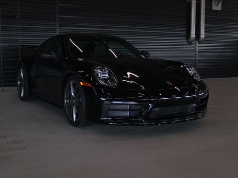 Used 2023 Porsche 911 Carrera T RWD image 7