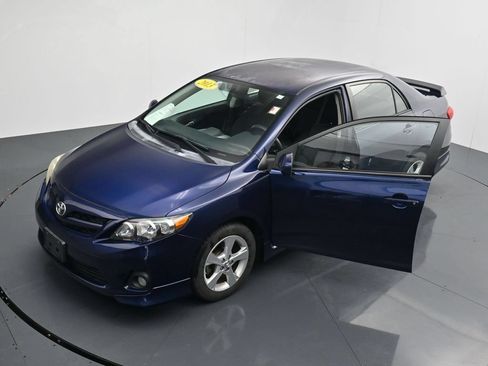 Used 2013 Toyota Corolla S FWD image 25