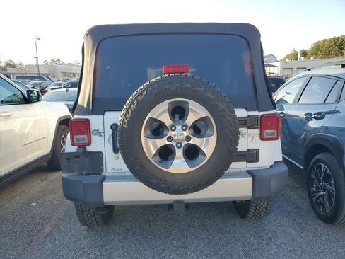 Certified 2017 Jeep Wrangler Unlimited Sahara w/ Connectivity Group image 11