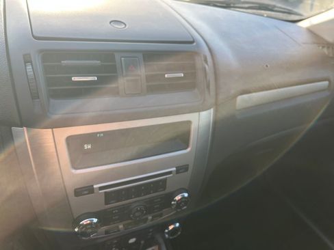 Used 2012 Ford Fusion SE image 18