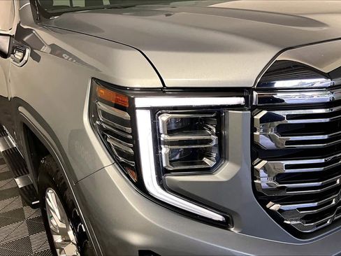 Used 2023 GMC Sierra 1500 Denali AWD/4WD image 26