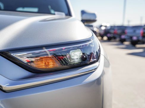 Certified 2025 Toyota Grand Highlander FWD image 5