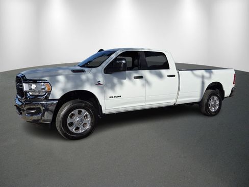 Used 2024 RAM 3500 Big Horn AWD/4WD image 3