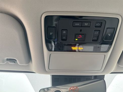 New 2026 Toyota Grand Highlander Limited image 19