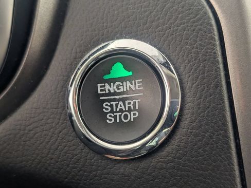 Used 2019 Ford Fusion SE FWD image 23