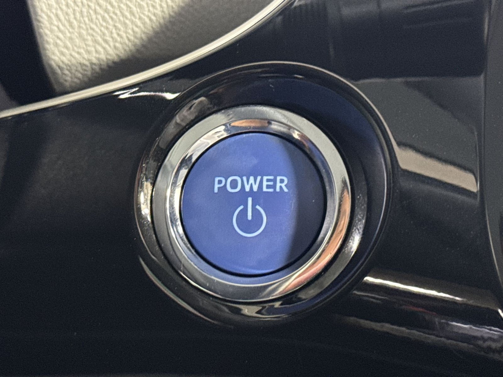 Used 2017 Toyota Prius Four FWD image 42