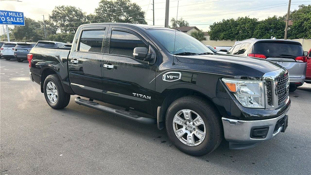 Used 2017 Nissan Titan SV RWD image 6