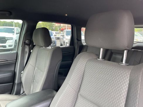 Used 2018 Jeep Grand Cherokee Laredo AWD/4WD image 16