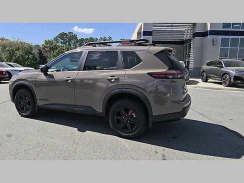Used 2025 Nissan Rogue SV AWD/4WD image 20