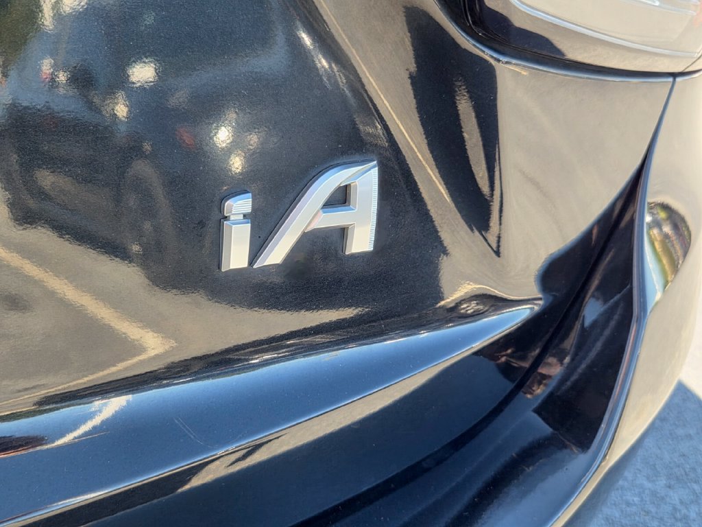 Used 2018 Toyota Yaris iA FWD image 11