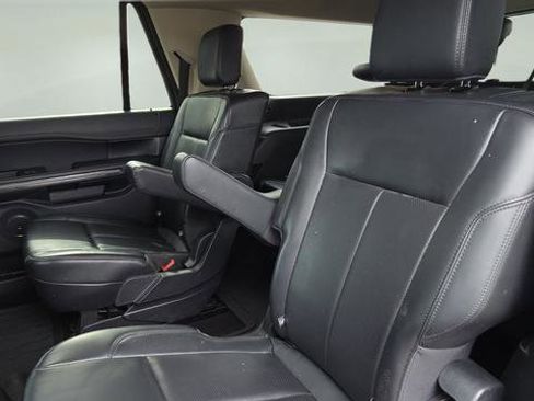 Used 2022 Ford Expedition Max XLT image 22