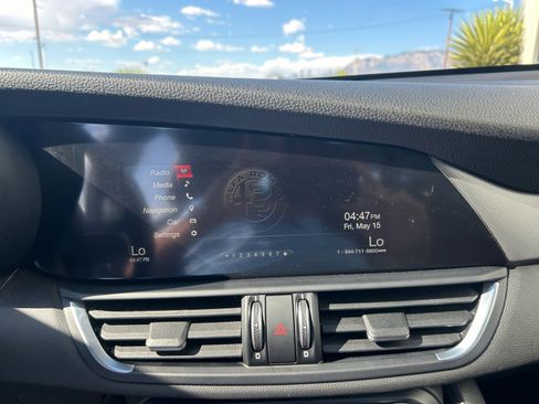Used 2017 Alfa Romeo Giulia Ti RWD image 19