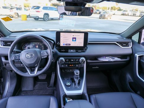 Used 2025 Toyota RAV4 XSE AWD/4WD image 44