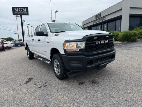 Used 2019 RAM 2500 Tradesman AWD/4WD image 3