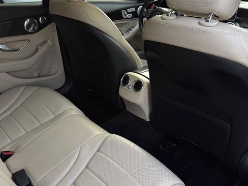 Used 2017 Mercedes-Benz C 300 4MATIC Sedan image 37