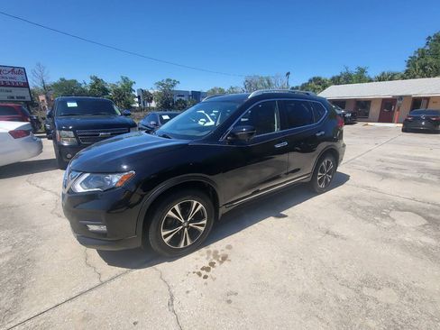 Used 2017 Nissan Rogue SL AWD/4WD image 36