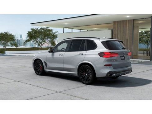 New 2026 BMW X5 xDrive40i w/ M Sport Package AWD/4WD image 2