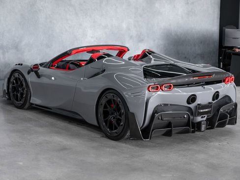 Used 2022 Ferrari SF90 Spider AWD/4WD image 18