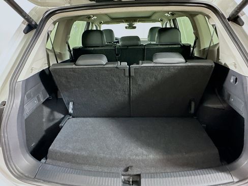 Used 2024 Volkswagen Tiguan SE image 27