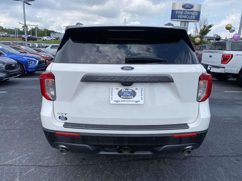 Certified 2023 Ford Explorer XLT w/ Equipment Group 202A RWD image 6