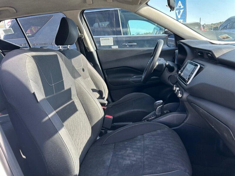 Used 2022 Nissan Kicks S FWD image 38