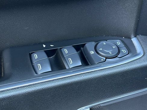 Used 2025 Chevrolet Silverado 1500 LT RWD image 12