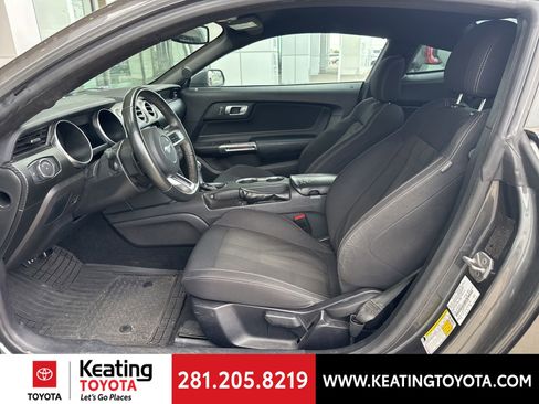 Used 2019 Ford Mustang Coupe w/ Black Accent Package RWD image 13