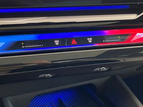 Used 2026 BMW M5 w/ Executive Package image 19