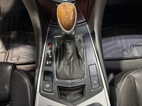 Used 2014 Cadillac SRX Luxury image 25