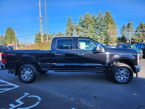 Used 2025 Ford F350 King Ranch AWD/4WD image 9
