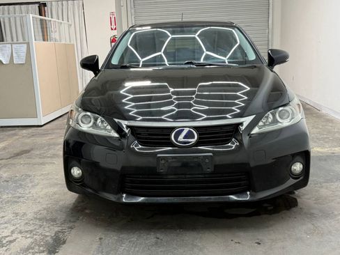 Used 2013 Lexus CT 200h FWD image 3