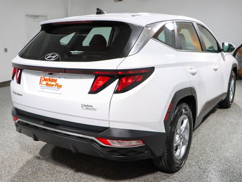 Used 2022 Hyundai Tucson SE w/ Cargo Package FWD image 7