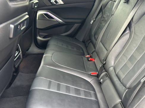 Used 2021 BMW X6 sDrive40i w/ M Sport Package image 18