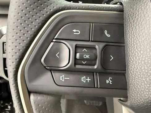 New 2026 Toyota 4Runner SR5 AWD/4WD image 11