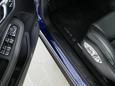 New 2026 Porsche Macan AWD/4WD image 8