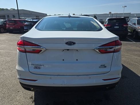 Used 2019 Ford Fusion SE AWD/4WD image 6